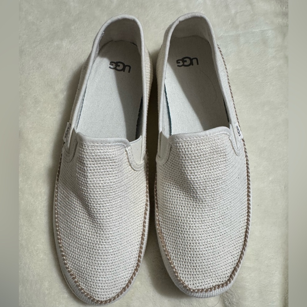 UGG Bren Natural Canvas Slip On Sneakers Flats Women’s 8.5 US